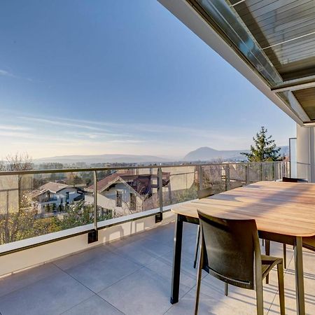 Serenity - 3 Bedroom Top Floor Apartment Parking & Lake View Terrace Аннесі Екстер'єр фото